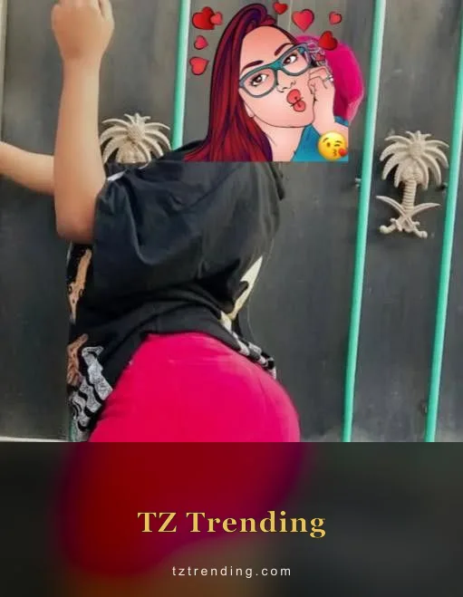 Momo profile view